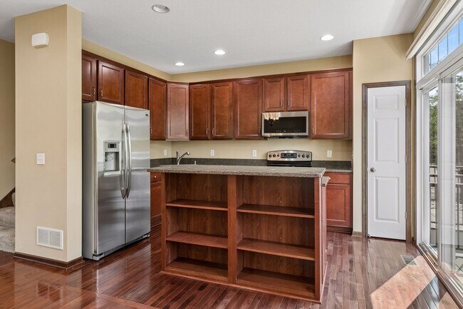 10002 Gentian Dr