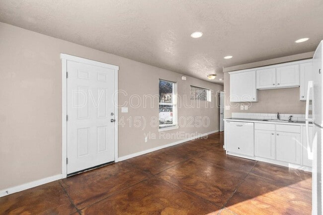 Photo - 728 NW Newport Ave Unit 2 D 2 D