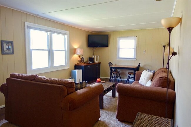 Photo - 416 S Eastside Dr