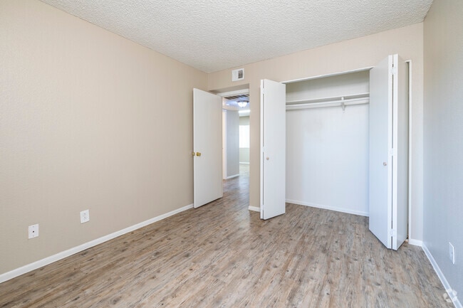 2BR, 1BA - 650SF - Second Bedroom