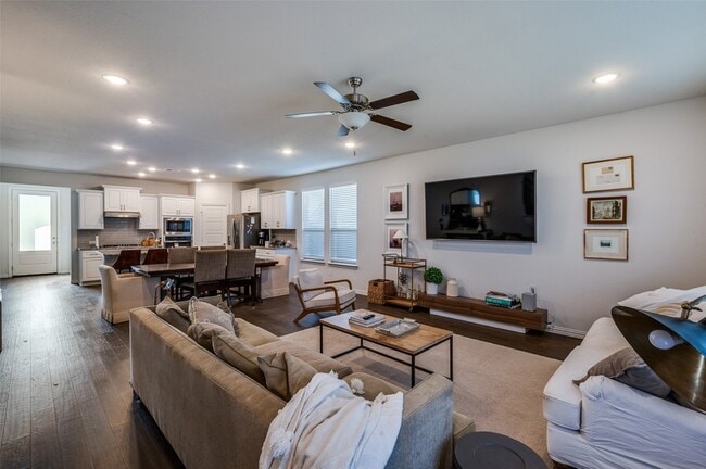 Photo - 3305 Ironstone Rd