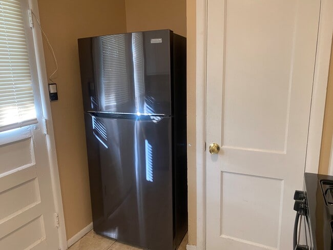 Photo - 10421 Desdemona Dr