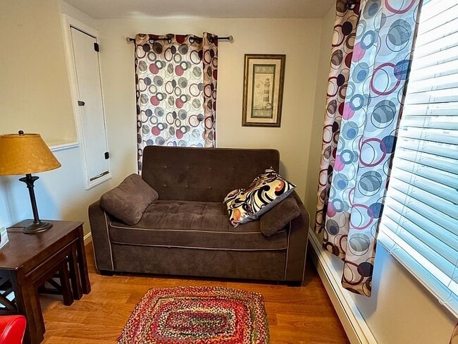 3 Q St Unit C