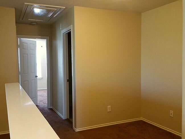 Photo - 111 Gallery Cove Ct