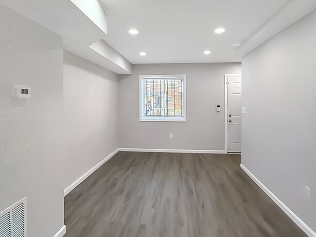 Photo - 4828 Beaufort Ave