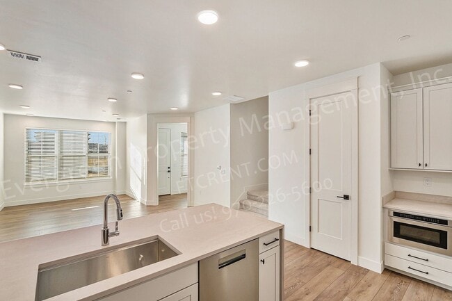 Photo - 3045 E Trilby Rd