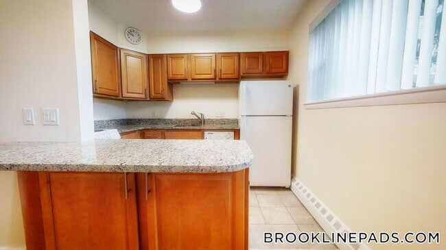 Photo - 110 Babcock St Unidad 47