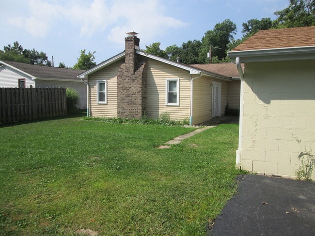 Photo - 2433 Bainbridge Ave