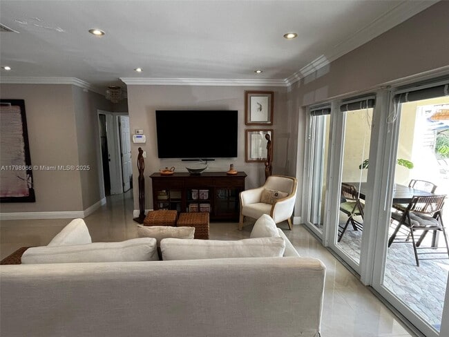 Photo - 6810 SW 51st St