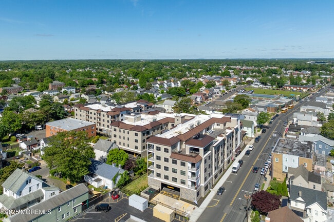 Building Photo - 272 Willow Ave Unit 308