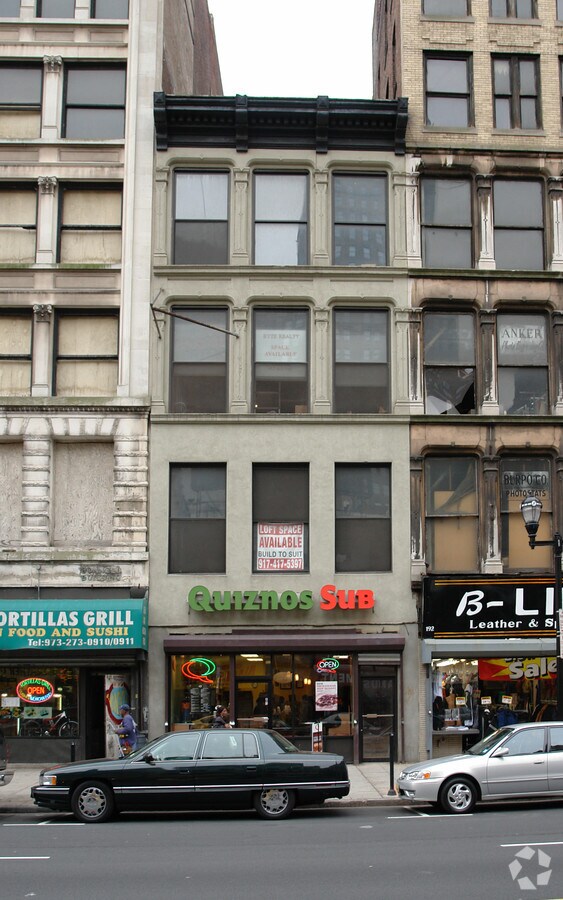 Photo - 194 Market St