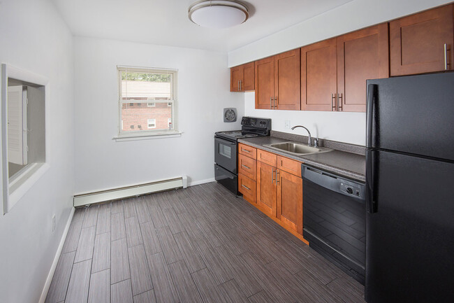 Stratford Apartments
