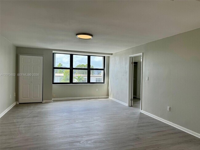 Photo - 3702 NE 171 St Unit 15