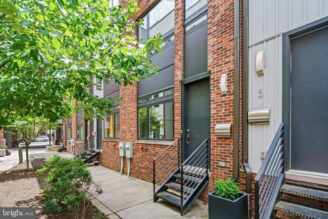 Photo - 634 N 5th St Townhome