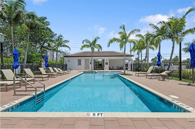 Photo - 147 SW 185th Way