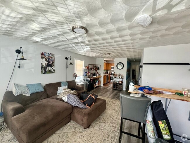 Building Photo - 28 Vinton St Unit 1 Rental