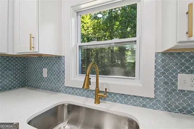 Photo - Room in House on Diana Dr SW