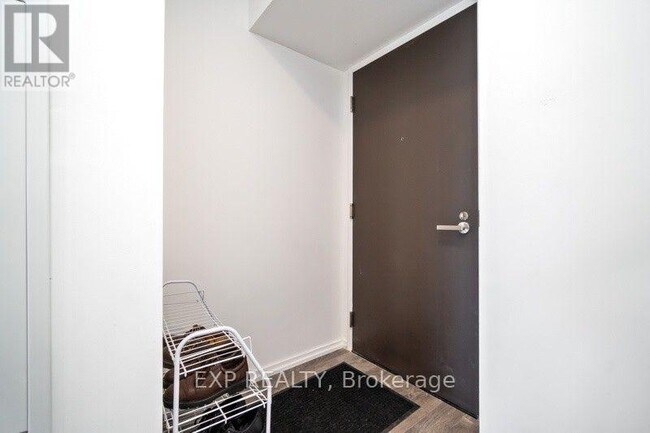 Photo - 197 Yonge St Unité 2003