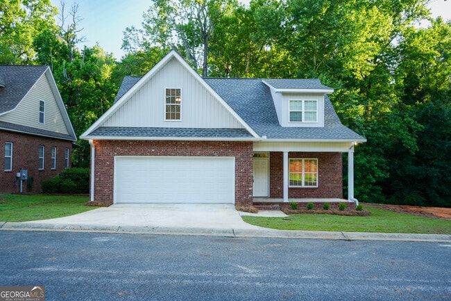 Building Photo - 118 Fox Fire Ct