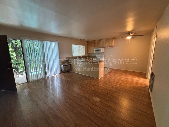 Photo - 6930 Fulton Ave Unit 17