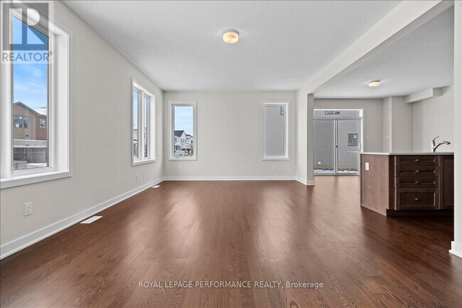 Photo - 2031 Checkerspot Ave