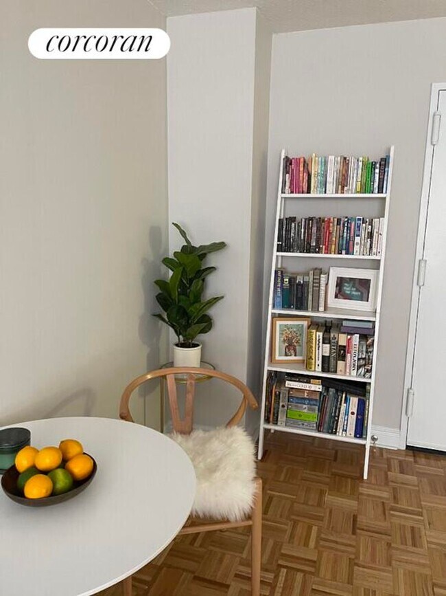 Photo - 155 E 29th St