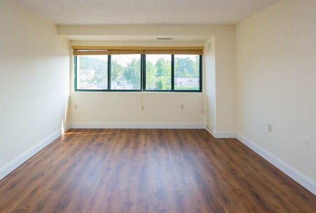 Photo - Whitney Towers