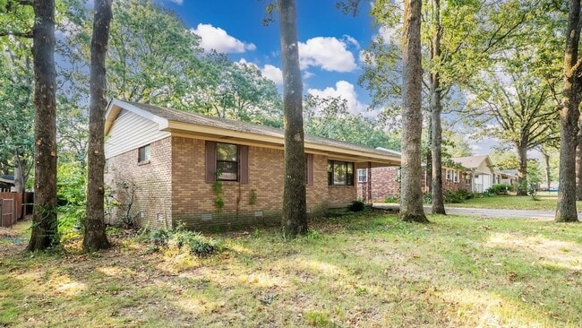 Photo - 602 W Devon Ave