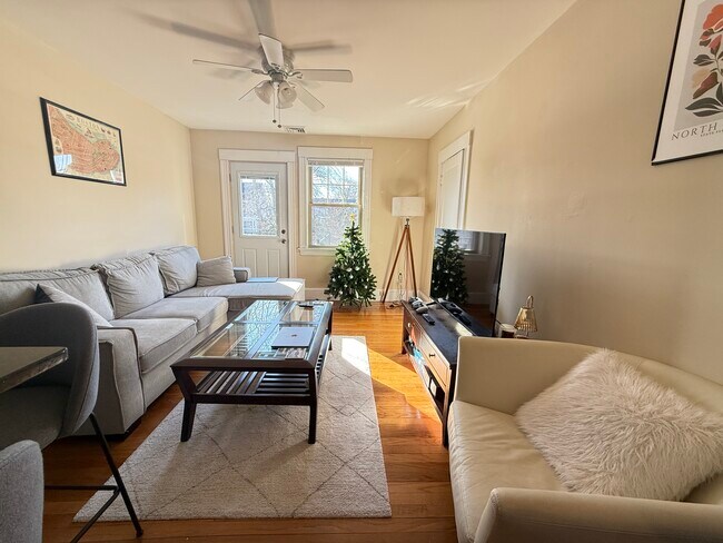 Photo - 9 Mapleton St Unit 3