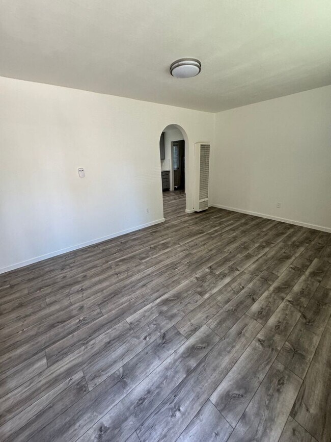 Photo - Cherokee Lane 1507-1509 Unit 1507 S. Cherokee Lane