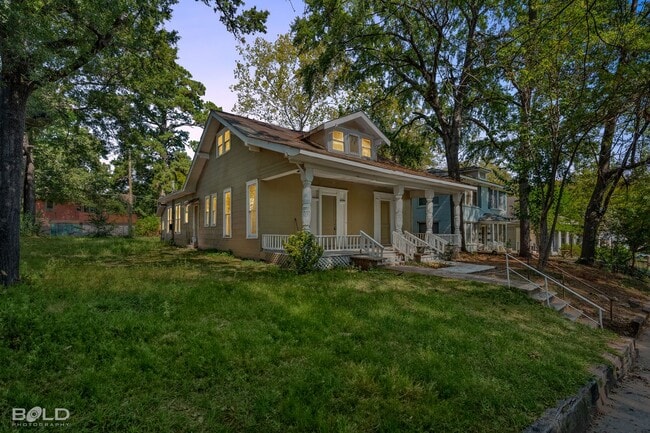 Photo - 2 bed 1 Bath Duplex