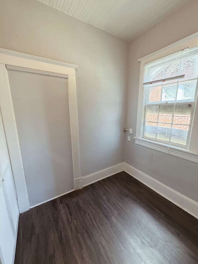 Photo - 1025 Hillyer Ave