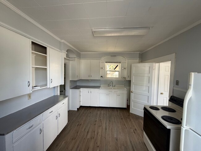 Photo - 186 Essex St Unit 186