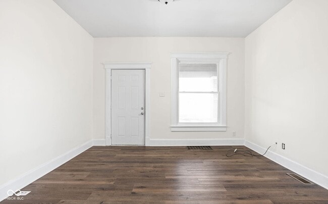 Photo - 275 E Parkview Ave