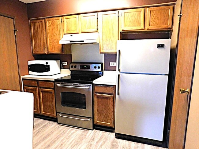 Photo - 1317 E Wyndham Cir