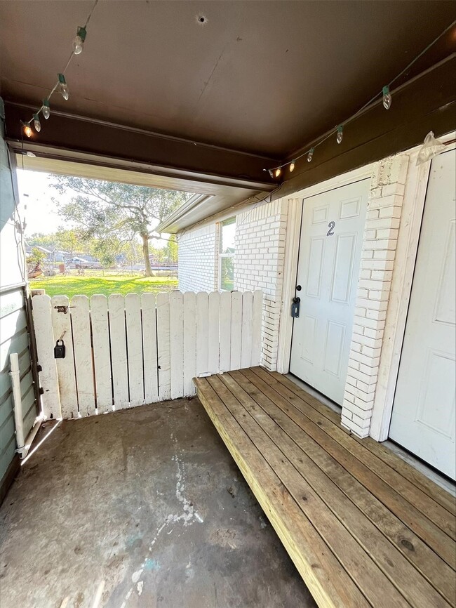 Building Photo - 6318 Laramie St Rental