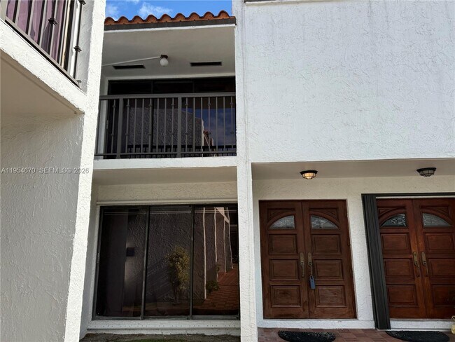 Photo - 1990 Brickell Ave