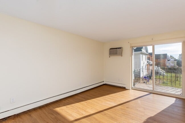 Photo - 426 Pleasant St Unit 12