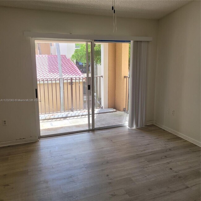 Photo - 2071 Renaissance Blvd Unidad 202