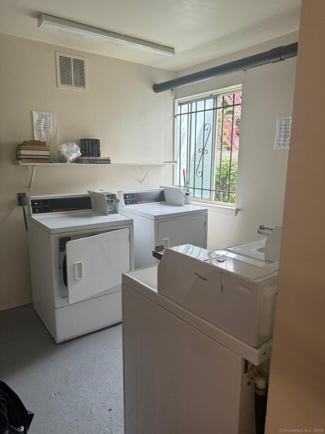 Photo - 25 St Stephen St Unit A2