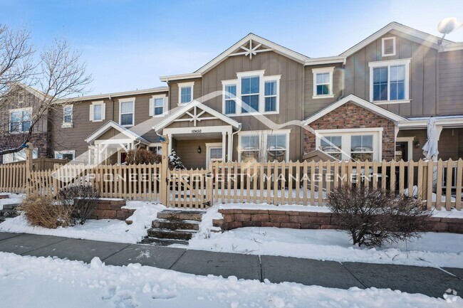 Building Photo - Cozy Townhome in Commerce City