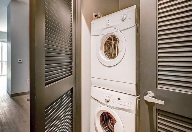 Washer/Dryer in unit