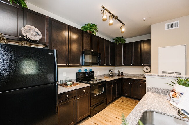 Photo - Settler's Landing