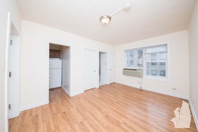 1850 N Humboldt Blvd Unit 104