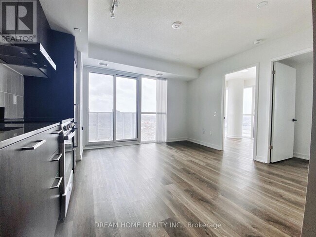 Photo - 195 Commerce St Unité 2711