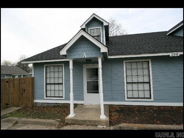 Building Photo - 208 S Linden St Rental