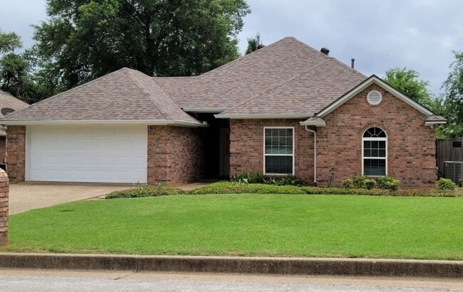 3 bedroom 2 bath home in Tyler! Coming soon! - 3 bedroom 2 bath home in Tyler! Coming soon!