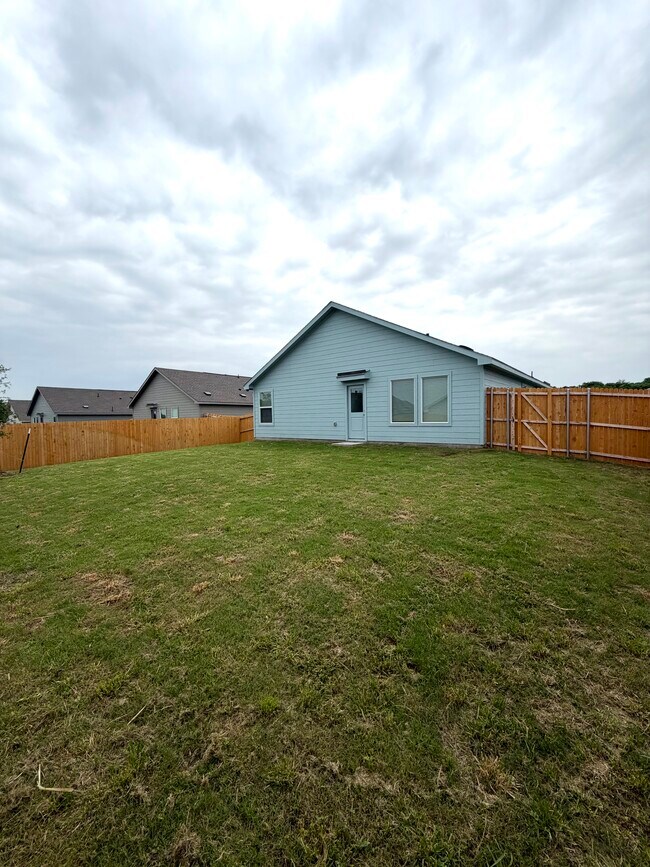 Photo - 3703 Oleander Pl