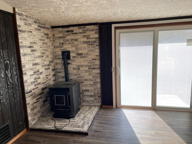 Photo - BEAUTIFUL THREE BEDROOM AT SILVER LAKE