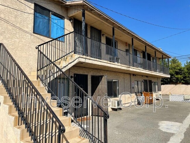 Photo - 1914 W Whittier Blvd Unidad #E